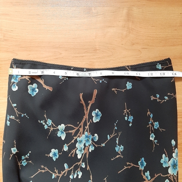 💙Floral Double Slit Skirt - Picture 6 of 7